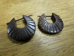 Tribal Jewellery Shell Design Coconut Pair of Earrings Brown 2.3cm Drop - Picture 1 of 1