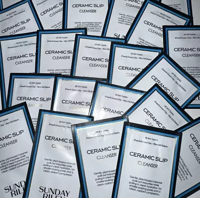 Paquetes de limpiador de arcilla antideslizante de cerámica Sunday Riley de 1 ml Foto 1 de 2