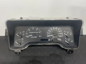 Jeep Cherokee XJ 1997-2001 velocímetro grupo de instrumentos 278 k envío gratuito - Imagen 1 de 2