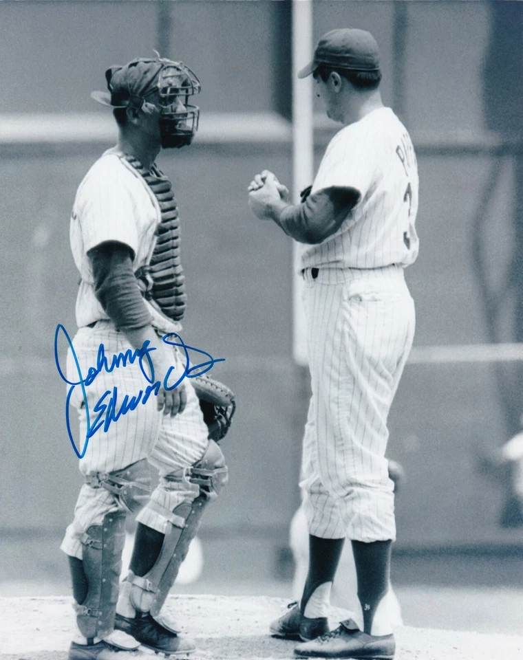 约翰尼·爱德华兹 辛辛纳蒂 REDS 动作 签名 8x10 — 第 1/1 张图片