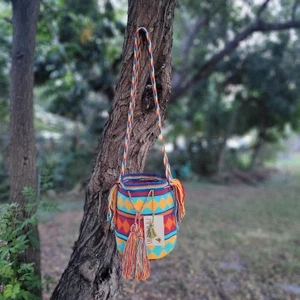 Kolumbianische 🇨🇴 Handarbeit große Wayuu Stamm Mochila VIELE FARBEN Bucket Boho Tasche - Bild 1 von 11