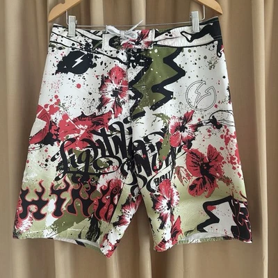 Pantalones cortos Lightning Bolt vintage talla 42 Foto 1 de 4