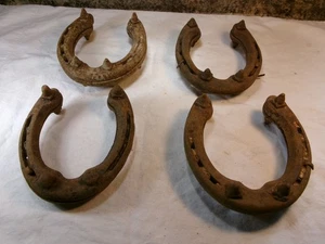 Lot of 8 Vintage Horse Shoes Rustic Western Decor Horseshoes with Studs - Picture 1 of 3
