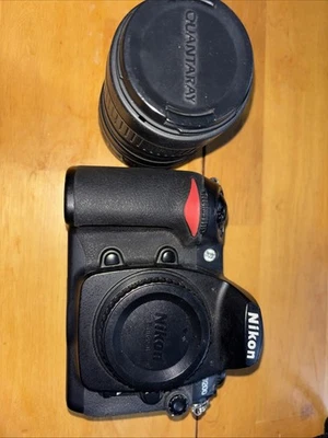 Cámara Nikon D200 10,2 MP DSLR con lentes de 100-300 mm Foto 1 de 4