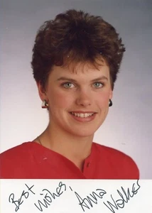 NATURAL WORLD - ANNA WALKER - signiertes Promobild - 5" x 3,5" - sehr guter Zustand - Bild 1 von 1