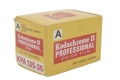 Película a color Kodak Kodachrome II KPA 135-36 (diapositivas a color, caducidad 4/1974, como está) 45447 Foto 1 de 3