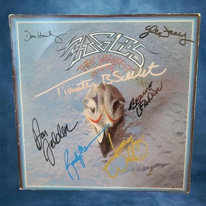 Eagles - signed vinyl record - Greatest Hits - 7 signatures - Picture 1 of 2