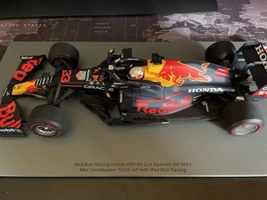 Spark 1:18 Red Bull RB16B 2021 Spanish GP Max Verstappen 100th GP With Red Bull - Imagen 1 de 5