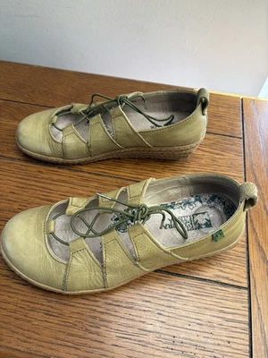 El Naturalista Recyclus Ella Size 38/7.5 Green Leather Ghillie Wedge Ballet Shoe - Image 1 of 4