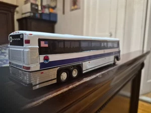1:50 corgi custom built Mci new york city bus - Picture 1 of 9