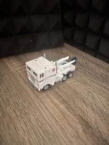 Transformers Age Of The Primes Ultra Magnus Target Exclusive Deluxe Class G1 - Picture 1 of 3