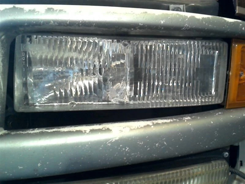 Driver Left Headlight Composite Fits 96-02 EXPRESS 1500 VAN 277088 - Image 1 of 4