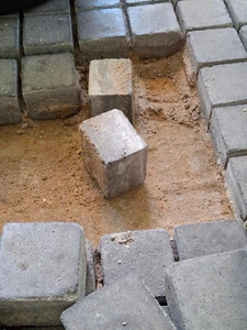 Pflastersteine 10x10x8 cm - Terrasse / Garten - Einfahrt - Randstein - ca. 20m² - Bild 1 von 11