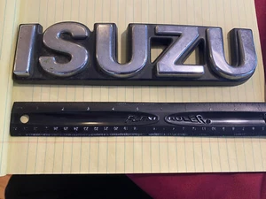 VINTAGE ISUZU Grill Emblem Badge Logo Nameplate # 894498 242 - Picture 1 of 7