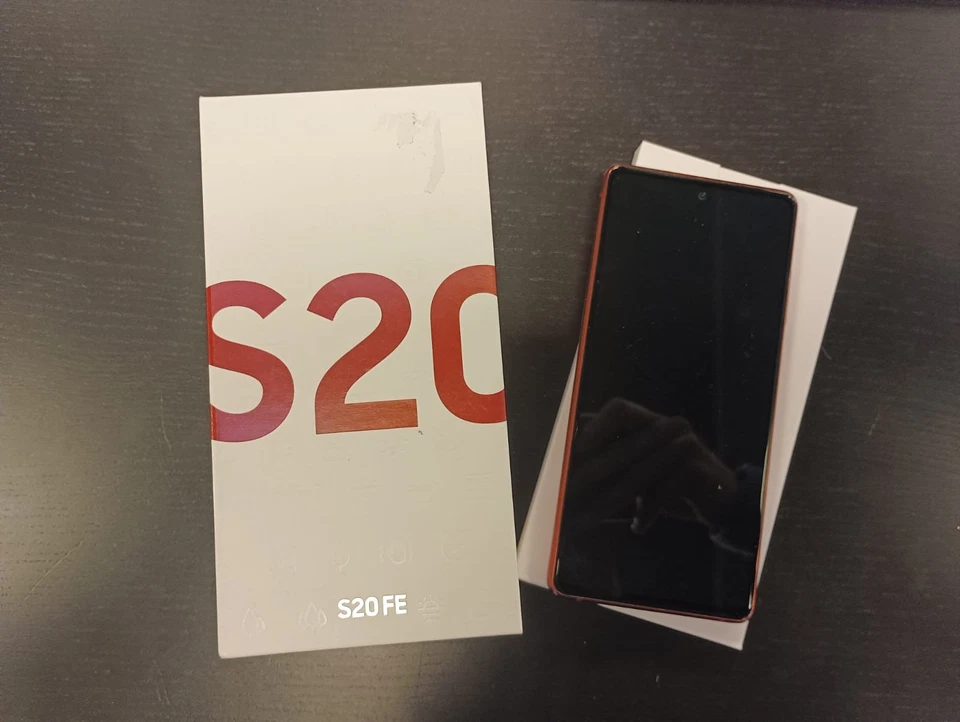 SAMSUNG S20 FE 128GB USATO - Immagine 1 di 1