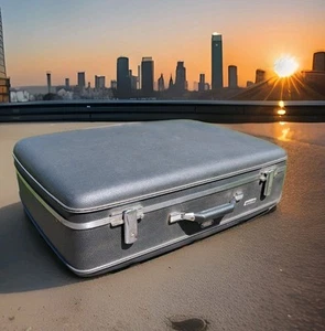 Vintage American Tourister Tri-Taper Suitcase 27x19x9 Hard Shell Grayish Blue - Picture 1 of 24