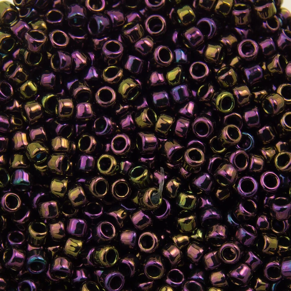 15/0 TOHO ROUND Metallic Iris Purple Seed Bead (8g) - Image 1 of 1