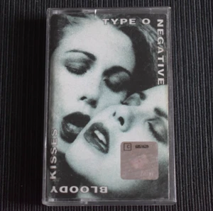 Type O Negative – Bloody Kisses Cassette, Album, Reissue, White 1996 Poland - Picture 1 of 5