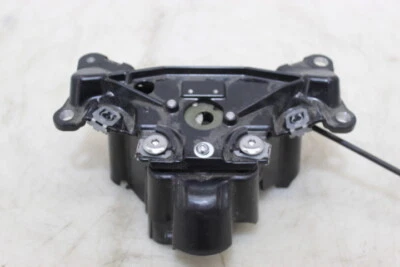 20 TRIUMPH 1050 VELOCIDAD TRIPLE RS ASIENTO PASAJERO TRASERO PESTILLO MONTAJE Foto 1 de 4