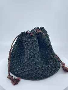Borsa tote bag in maglia intrecciata a mano coulisse verde nero marrone colore oro accento - Foto 1 di 23