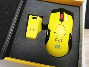 Razer x Pikachu Viper Ultimate Mouse Yellow + Charging Dock - Bild 1 von 3