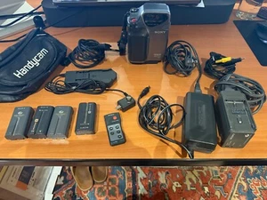 Sony CCD-SC5 Handycam 8MM Video Camcorder Made in Japan RARE ⭐️Video⭐️ - Picture 1 of 6