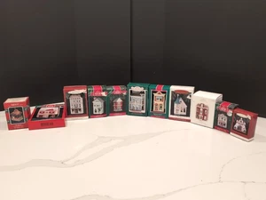 Hallmark Keepsake Holiday Home Lot With Bonus Enesco "Pine Hollow" - Picture 1 of 8