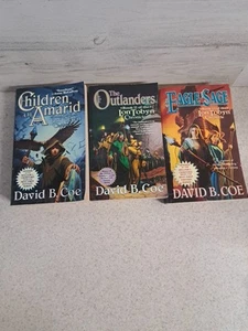 David B. Coe, Lon Tobyn Chronicles Book 1-3 Paberback - Foto 1 di 17