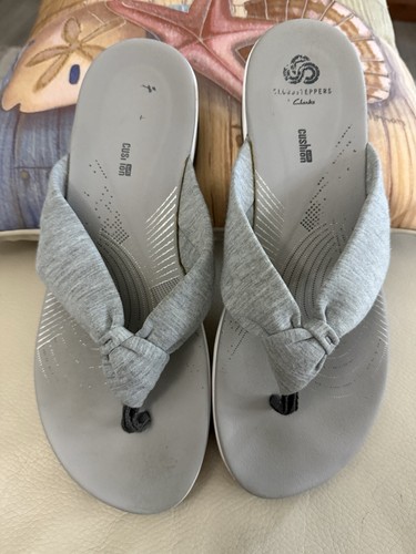 U Cloudsteppers by Clarks sandali morbidi Arla Glison tanga grigio taglia 9