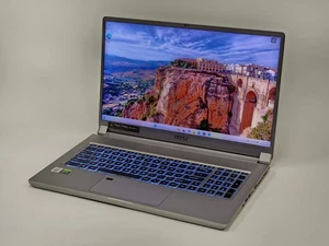 MSI Creator 17 A10SGS 17.3" i7-10875H 2.3GHz 32GB 1TB NVME RTX 2080 SUPER W11P - Imagen 1 de 16