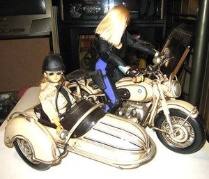 Starting At 10,000 1/6 Scale Bmw Bike Sidecar Plus 2 Dolls Cool Girl Licca-Cha - Picture 1 of 8