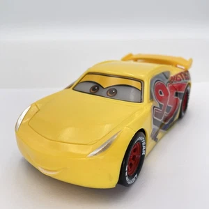 Disney Pixar Cars Cruz Ramírez 95 Rust-Eze Talking RC Car Toy Mattel 10" Vehículo - Imagen 1 de 11