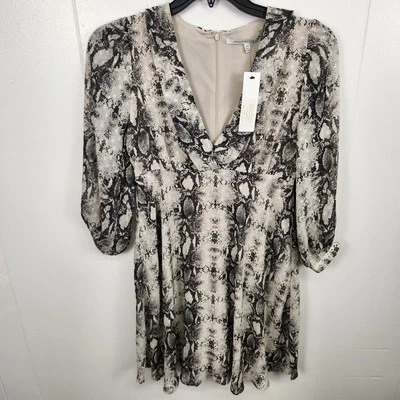 Vestido Collective Concepts para mujer XS estampado de pitón punto suizo cuello en V manga larga Foto 1 de 4