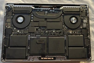 MacBook Pro 16" 2019 A2141 Logic Board i7 2.6GHz / AMD 5300M 4GB Batt 429 Cycles - Photo 1/6