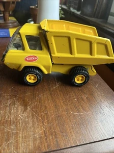 Mini Tonka Dump Truck - Yellow - Vintage Late 1970's - Metal - Picture 1 of 6