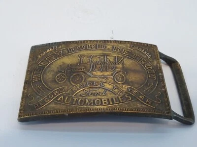 Ford Modelo T ~ Hebilla de Cinturón Latón Año Disco Henry Ford Automóviles Detroit De Colección Foto 1 de 4