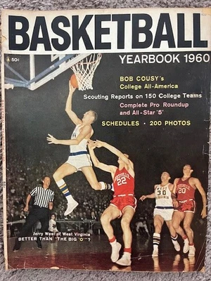 Anuario de baloncesto 1960 - J. West en cubierta delantera; Wilt & Russell en cubierta trasera Foto 1 de 2