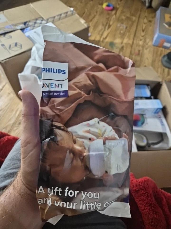 Biberón natural Philips AVENT con pezón de respuesta natural transparente 4 oz Foto 1 de 1