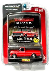 Greenlight Mecum Auktionsblock 1971 Chevrolet Cheyenne Pickup 1:64 Ltd Ed - Bild 1 von 1