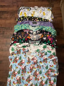 Women’s nursing vet XL used 10 scrub tops - Picture 1 of 3