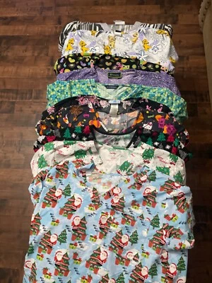 Reduced Women’s nursing vet XL used  10 scrub tops  - Image 1 of 3