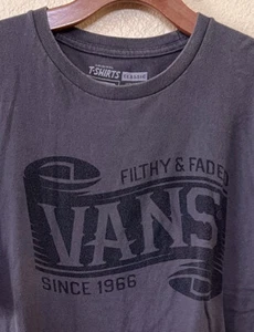 Camiseta gris sucia y descolorida clásica VANS para hombre talla L - Imagen 1 de 6