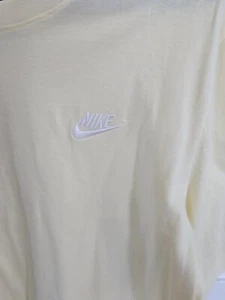 Mens NIKE Tee Shirt NEW Yellow Embroidered Size XXL - Picture 1 of 2