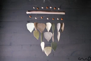 Handgefertigtes Garten hängendes Keramik Windspiel 3 Etagen Blätter grün natur Geschenk B19 - Bild 1 von 5