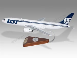Boeing 767-300ER LOT Polish Airlines Desk Wood Airplane Model Small Scale 1/150 - Picture 1 of 13