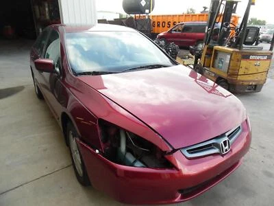 Brazo de control inferior trasero derecho usado para: Honda Accord 2004 delantero inferior Foto 1 de 4