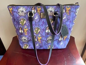 Disney Dooney und Bourke Glöckner von Notre Dame BEUTELTASCHE NICHT MEHR PRODUZIERT NEU MIT ETIKETT - Bild 1 von 12