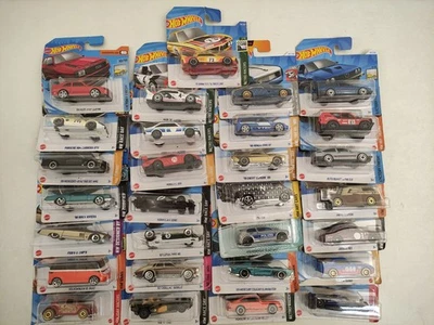 Lotto 29x Hot Wheels Mattel Varie Sigillate Jaguar Alfa Romeo Scala 1/64-D8 - Immagine 1 di 4