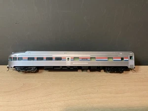 Walthers Mainline 910-30351 Ho Scale Amtrak Phase III 85’ Budd Observation Car - Bild 1 von 12