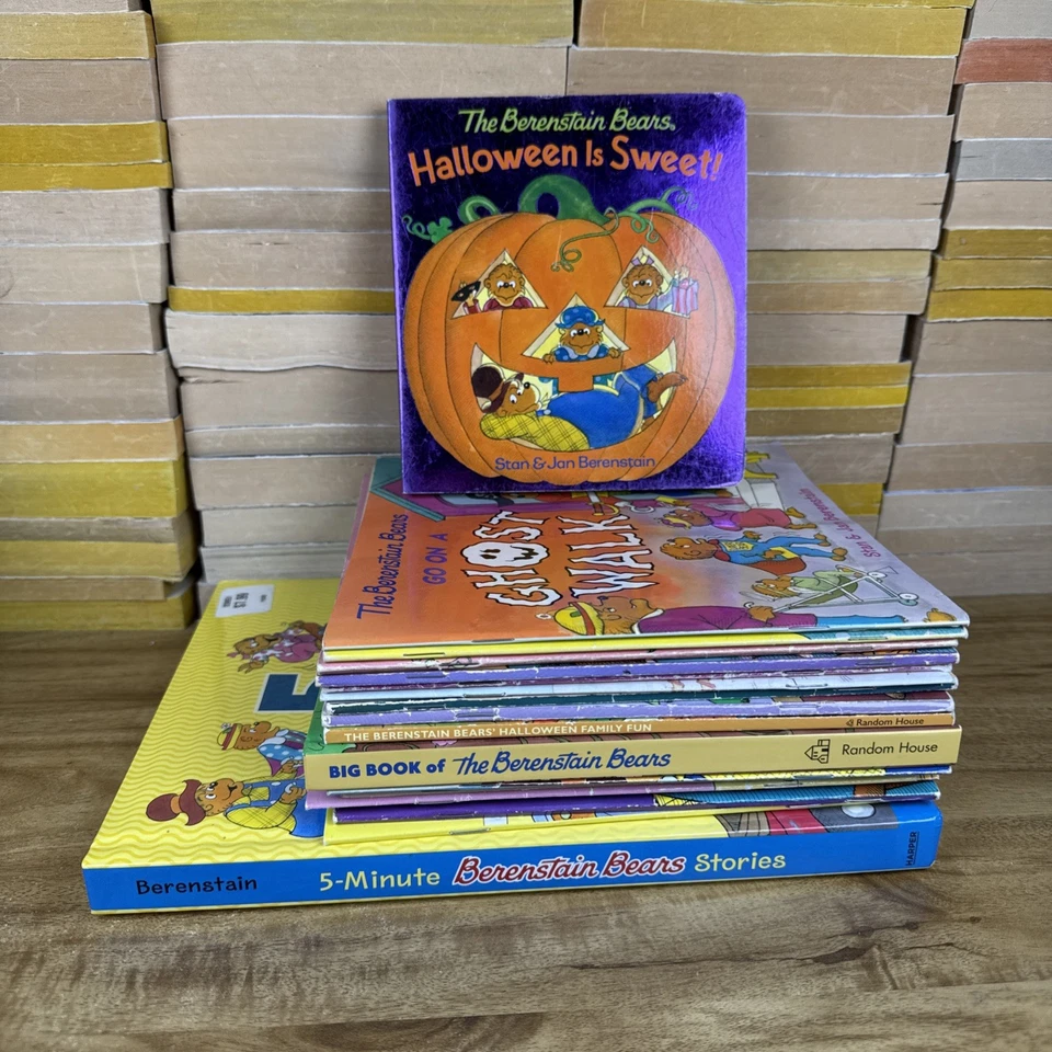 Lot of 18 Berenstain Bears books by Stan & Jan Bernstein PB 2 Hardcover - Image 1 of 4